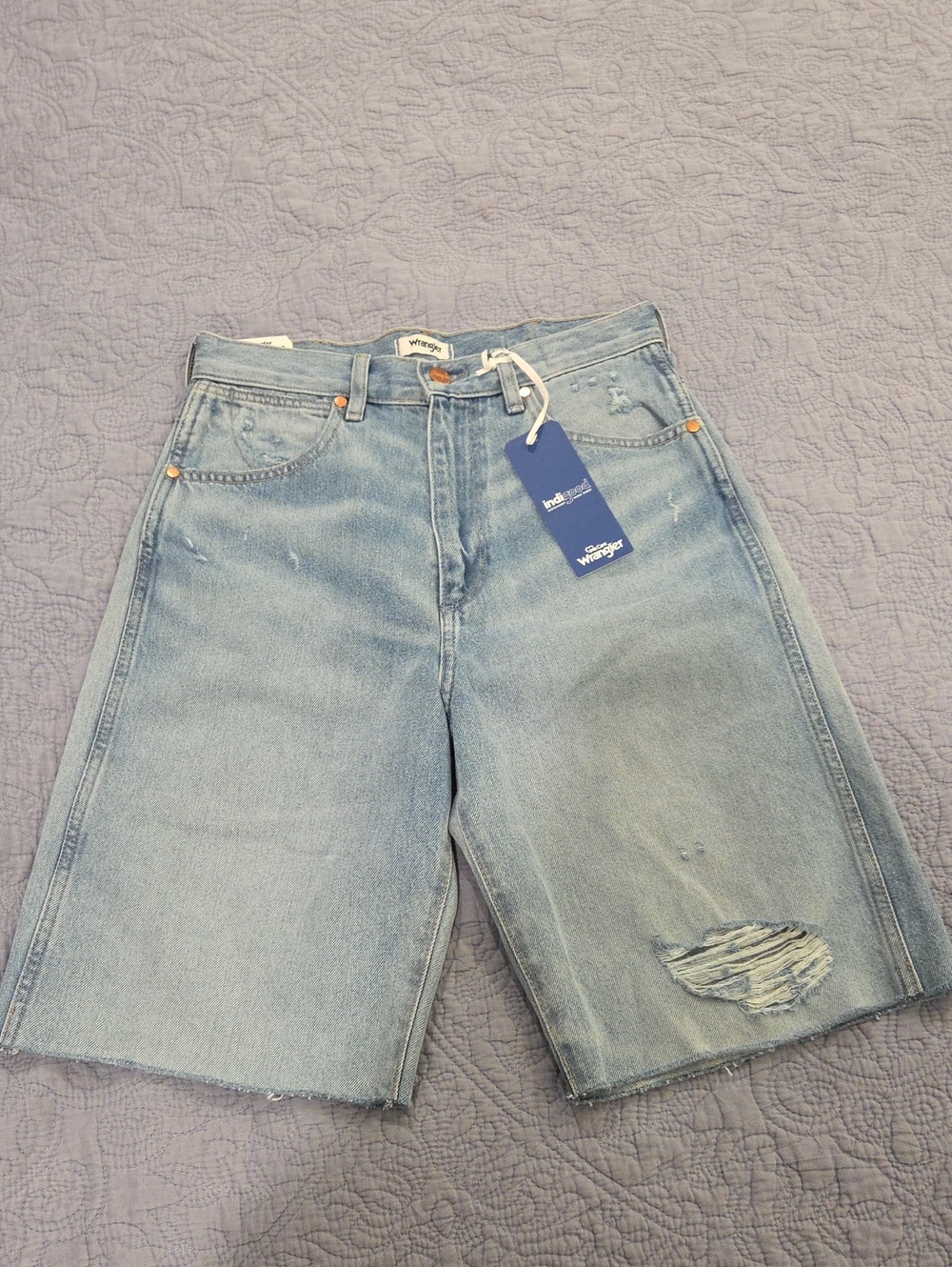 Wrangler Light Blue Distressed Denim Bermuda Shorts - Size 27! New W/tags! - Picture 4 of 15